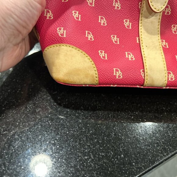 DOONEY & BOURKE BURNING RED W/ IVORY INITIALS DOME SATCHEL - Picture 3 of 8